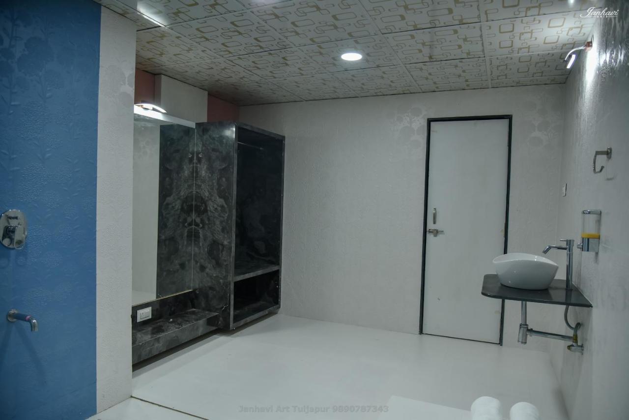 Pawan Executive Tuljapur Екстер'єр фото