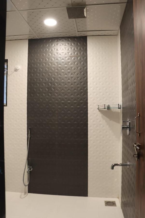 Pawan Executive Tuljapur Екстер'єр фото