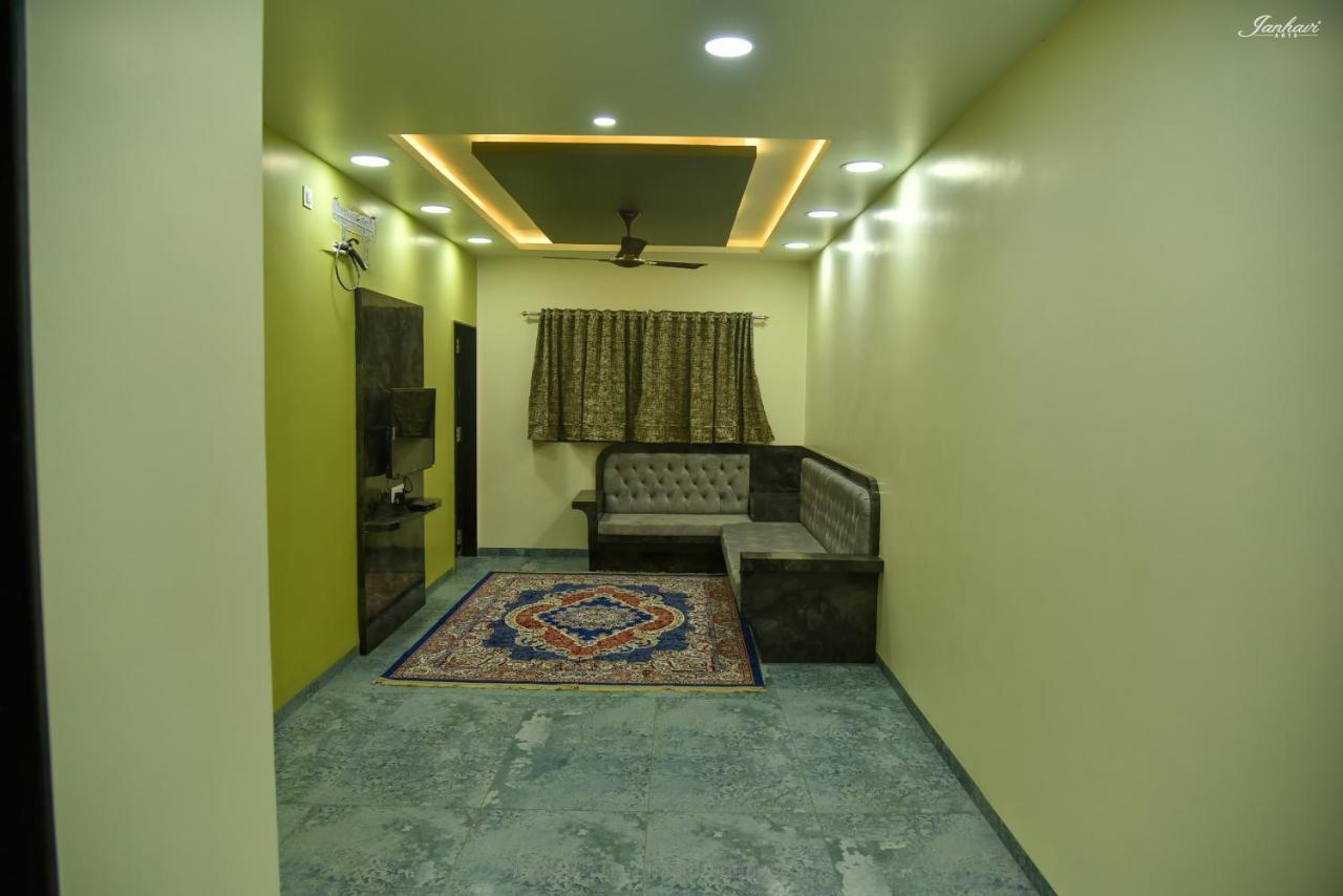 Pawan Executive Tuljapur Екстер'єр фото