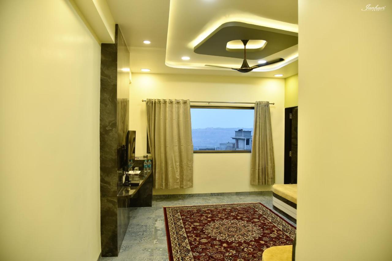 Pawan Executive Tuljapur Екстер'єр фото